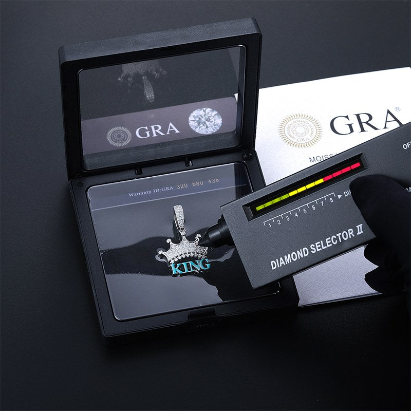 S925 Moissanite Crown Pendant With Glowing King