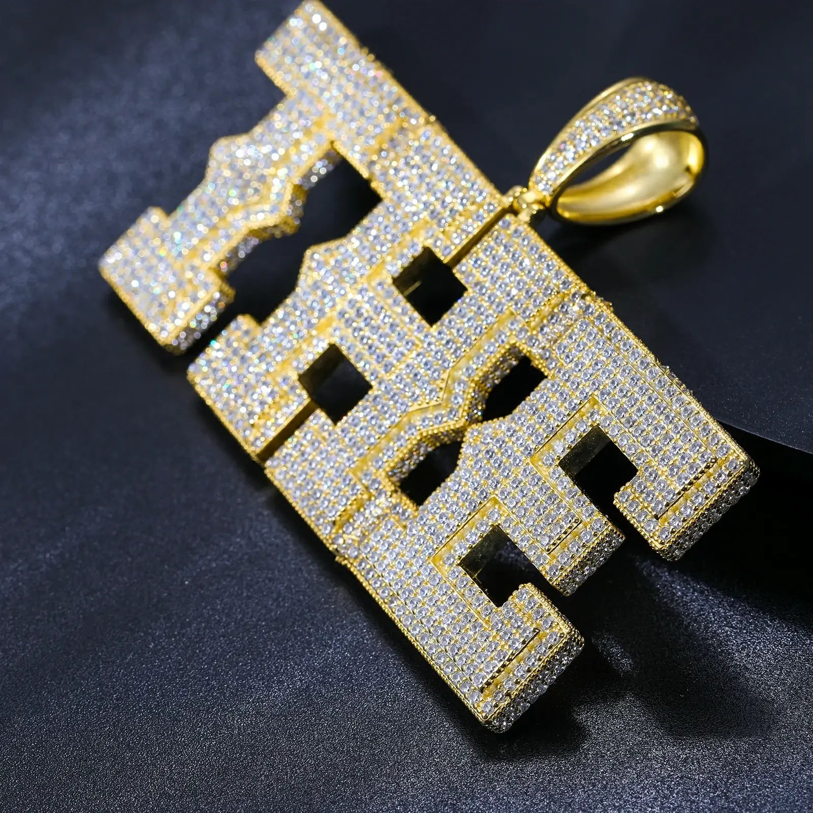 S925 Moissanite Custom Spine Letter Name Pendant