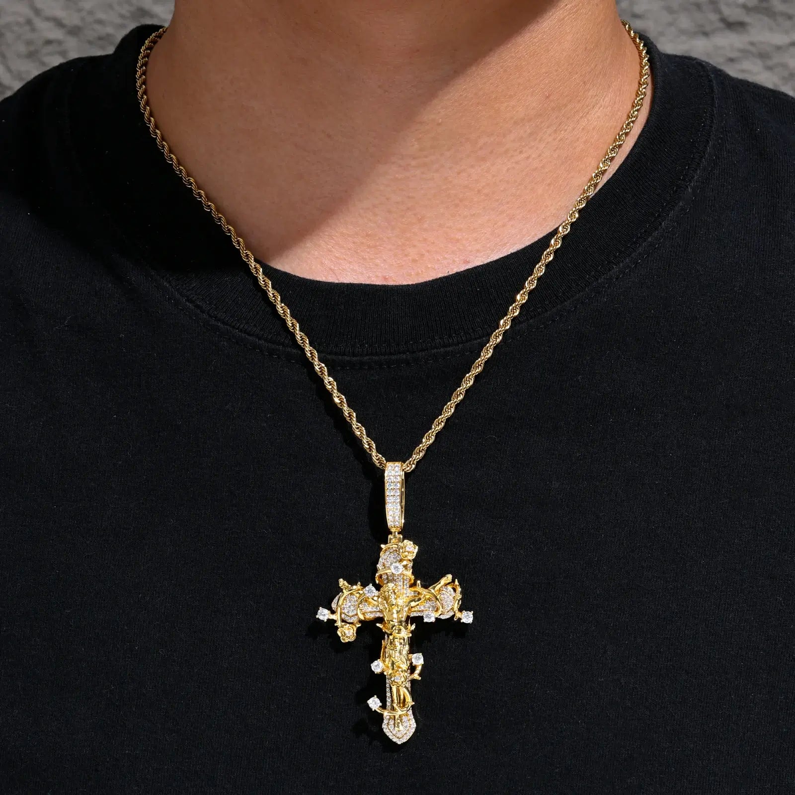 S925 Moissanite Thorny Rose Crucifix Pendant