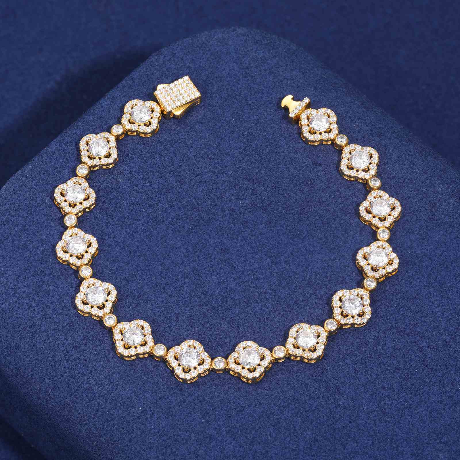 10mm S925 Moissanite Halo Four-leaf Clover Tennis Bracelet