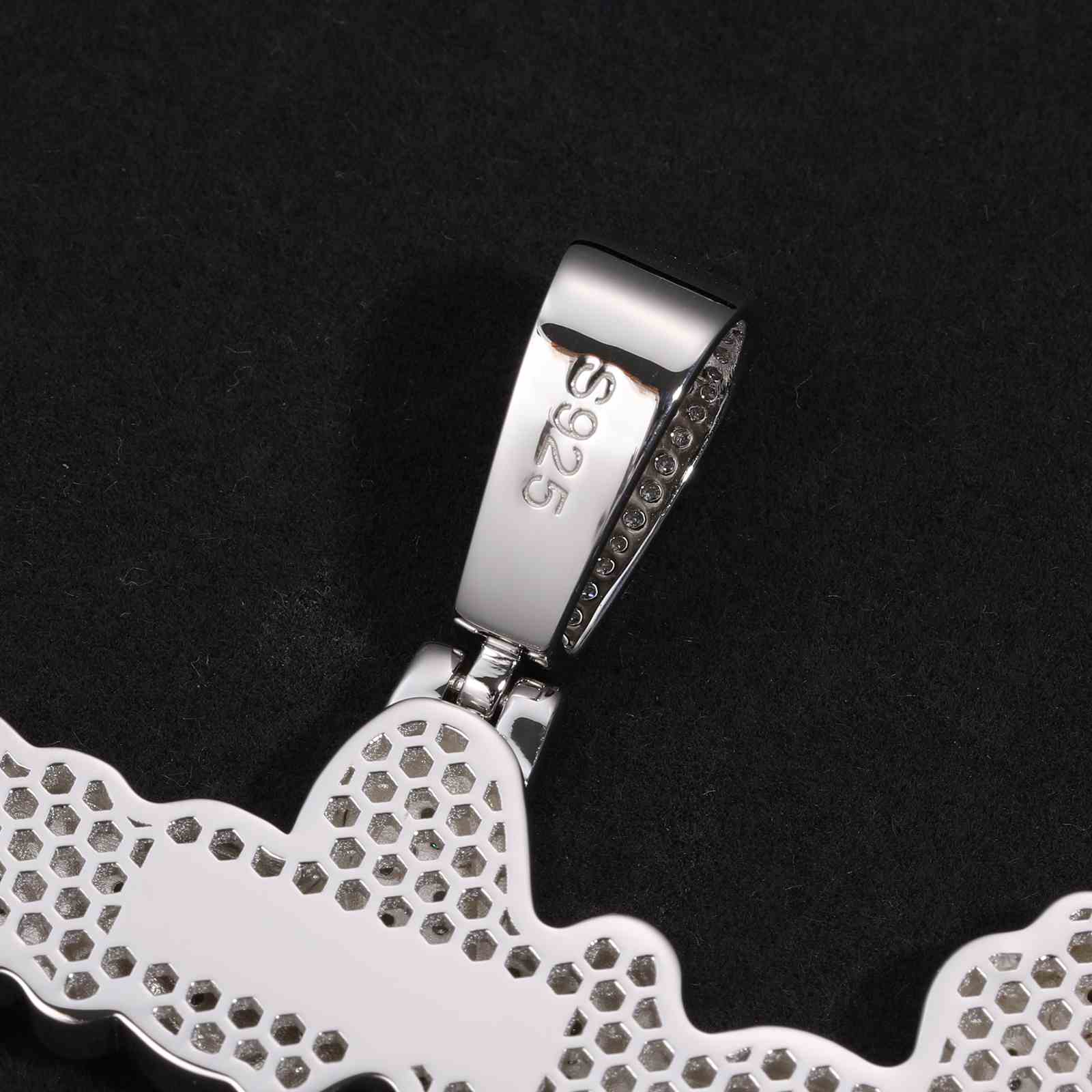 1 Row Cursive Name Pendant With Backplane