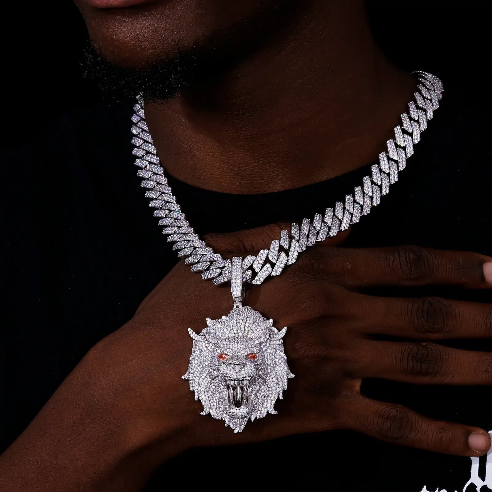 S925 Moissanite Fierce Lion Head Pendant