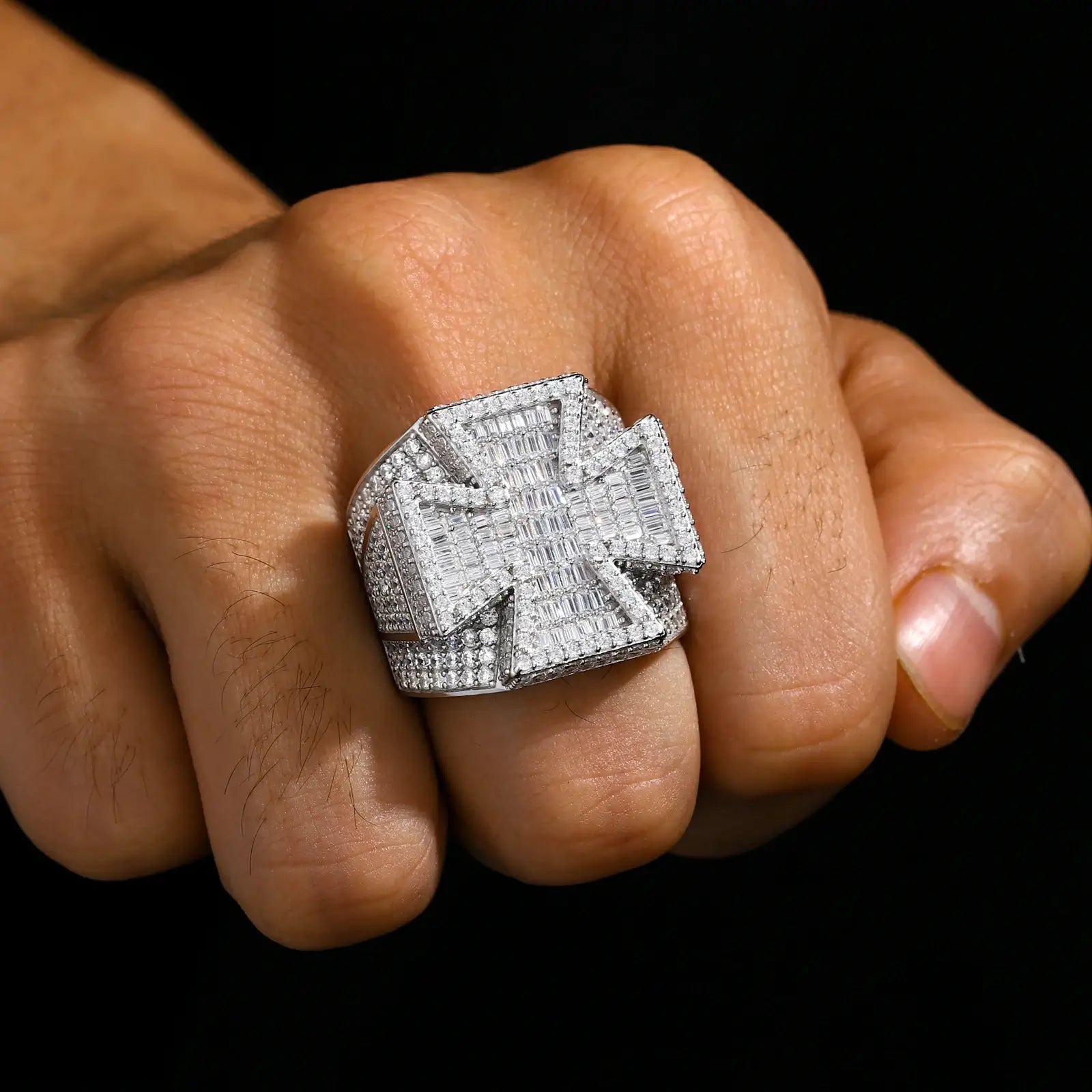 S925 Baguette Moissanite Malta Cross Ring