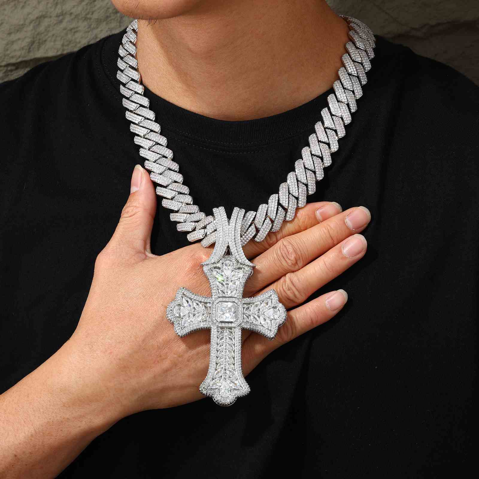 (CZ)Luxurious Pear Cut CZ Iris Cross Pendant