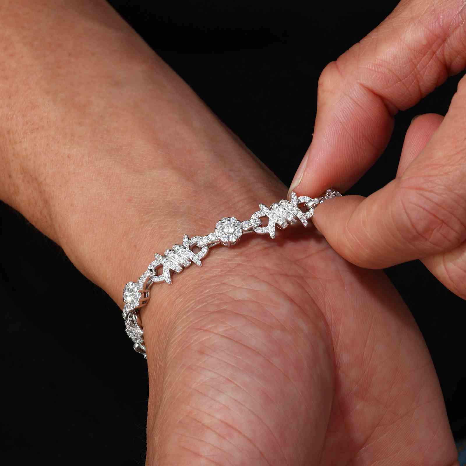10mm S925 Moissanite Thorns Halo Link Bracelet