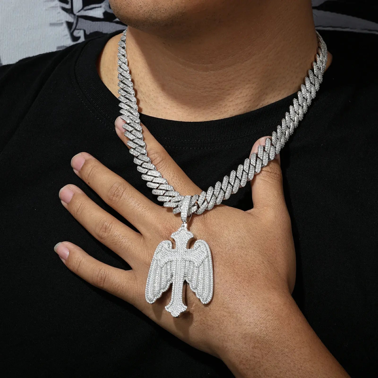 S925 Moissanite Wing Cross Pendant