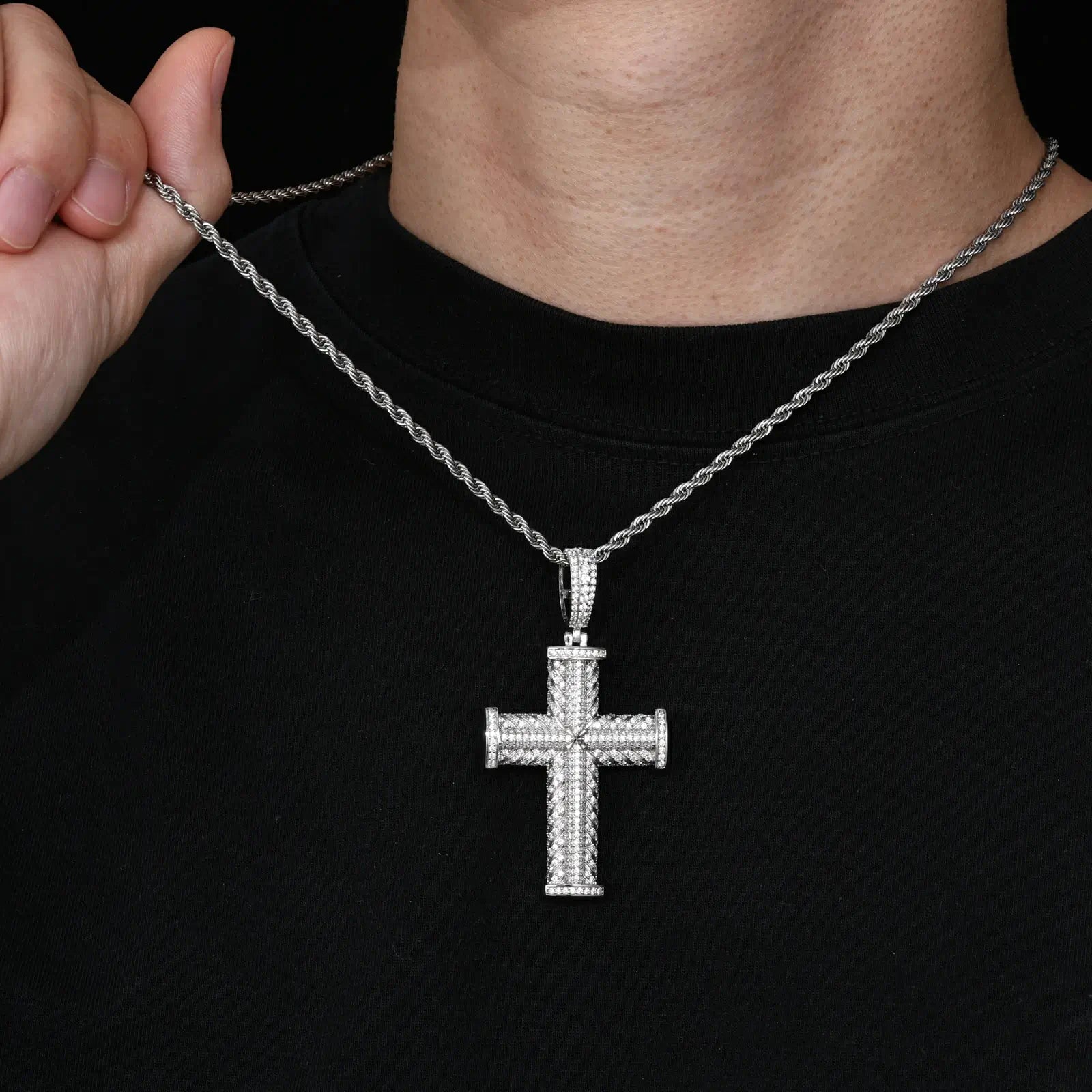 S925 Moissanite Nail Cross Pendant