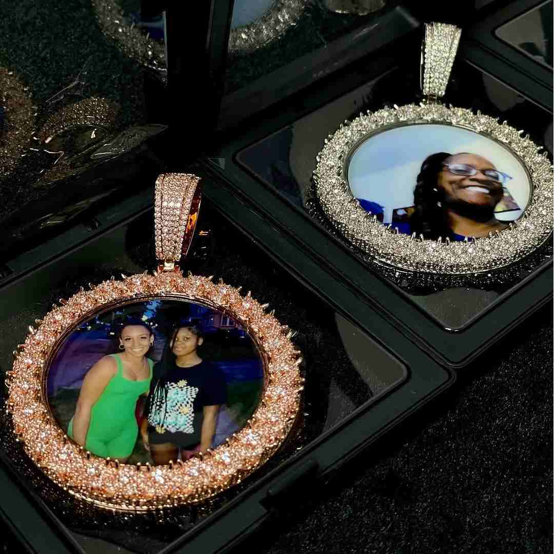 S925 Moissanite Thorn Round Customizable Photo Pendant