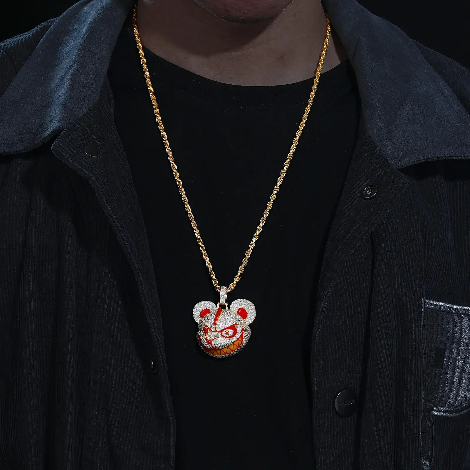 Black male styling gold bear head pendant on thick rope chain - hypoallergenic S925 silver with blood-drip details | Hip-hop luxury