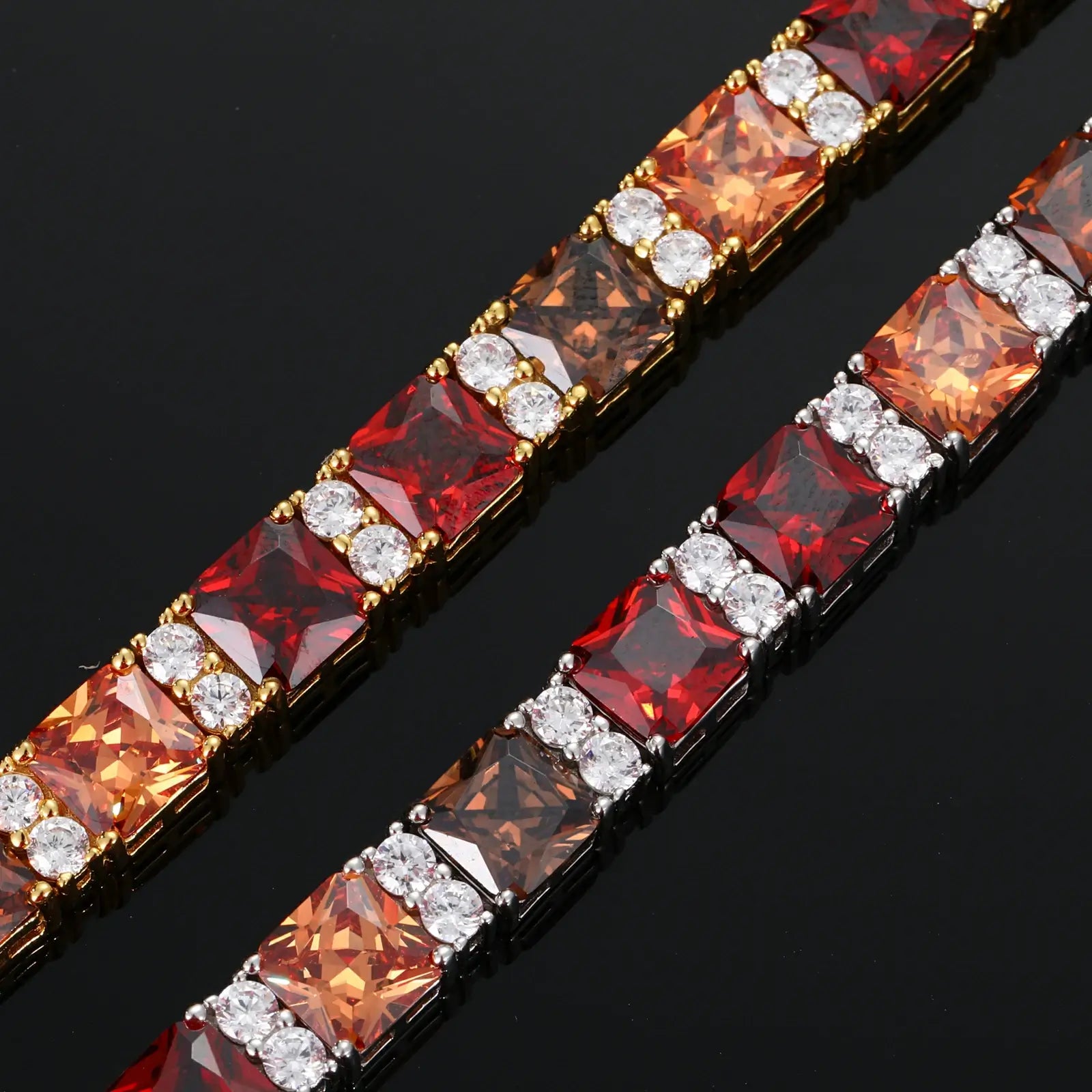 7mm articulated link comparison - white gold vs yellow gold gradient | VVS moissanite stone density: 42 stones per 7cm