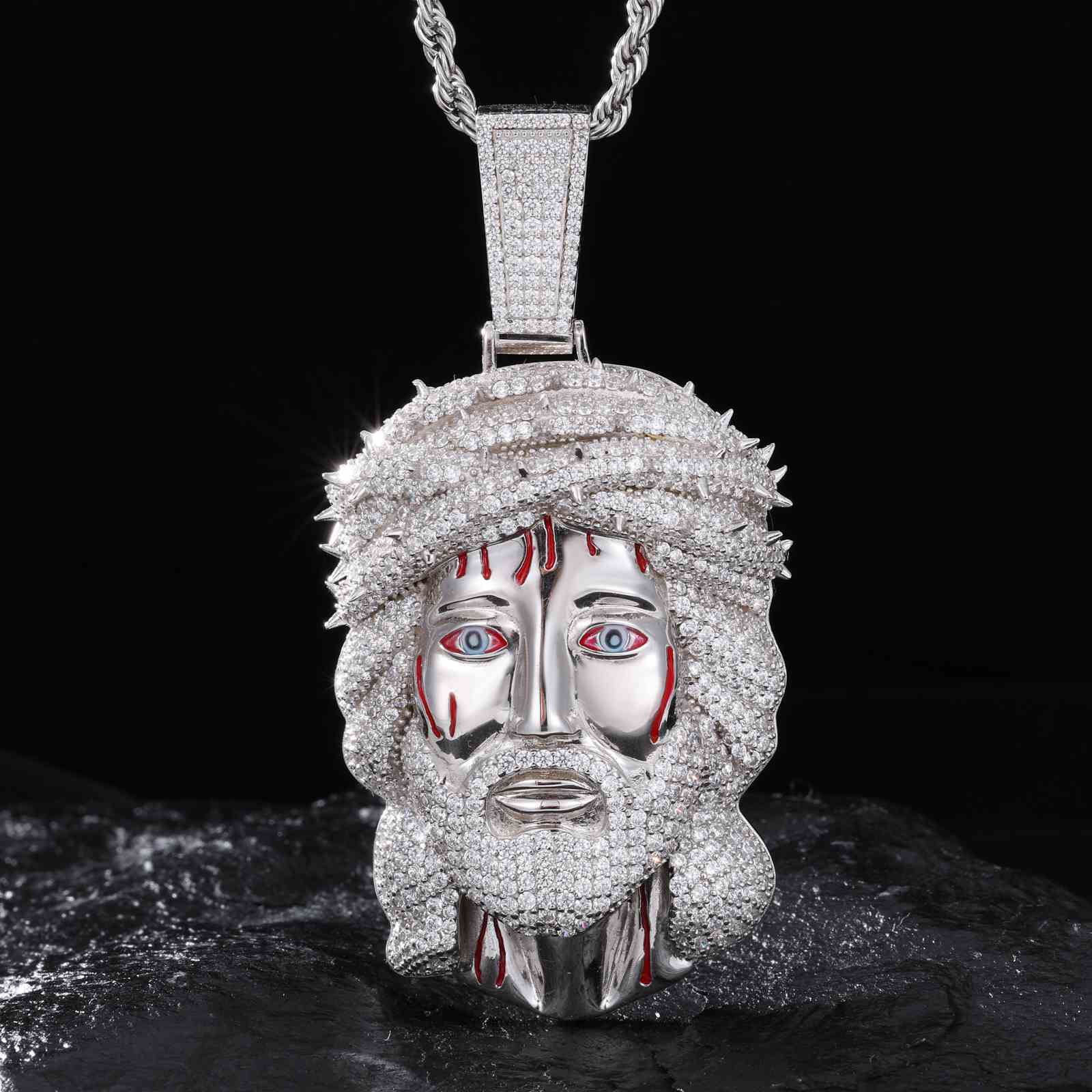gold jesus medallion pendant