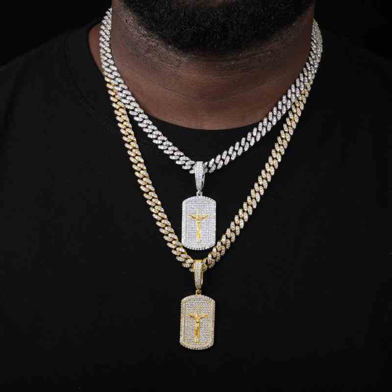 jesus crucifix pendant