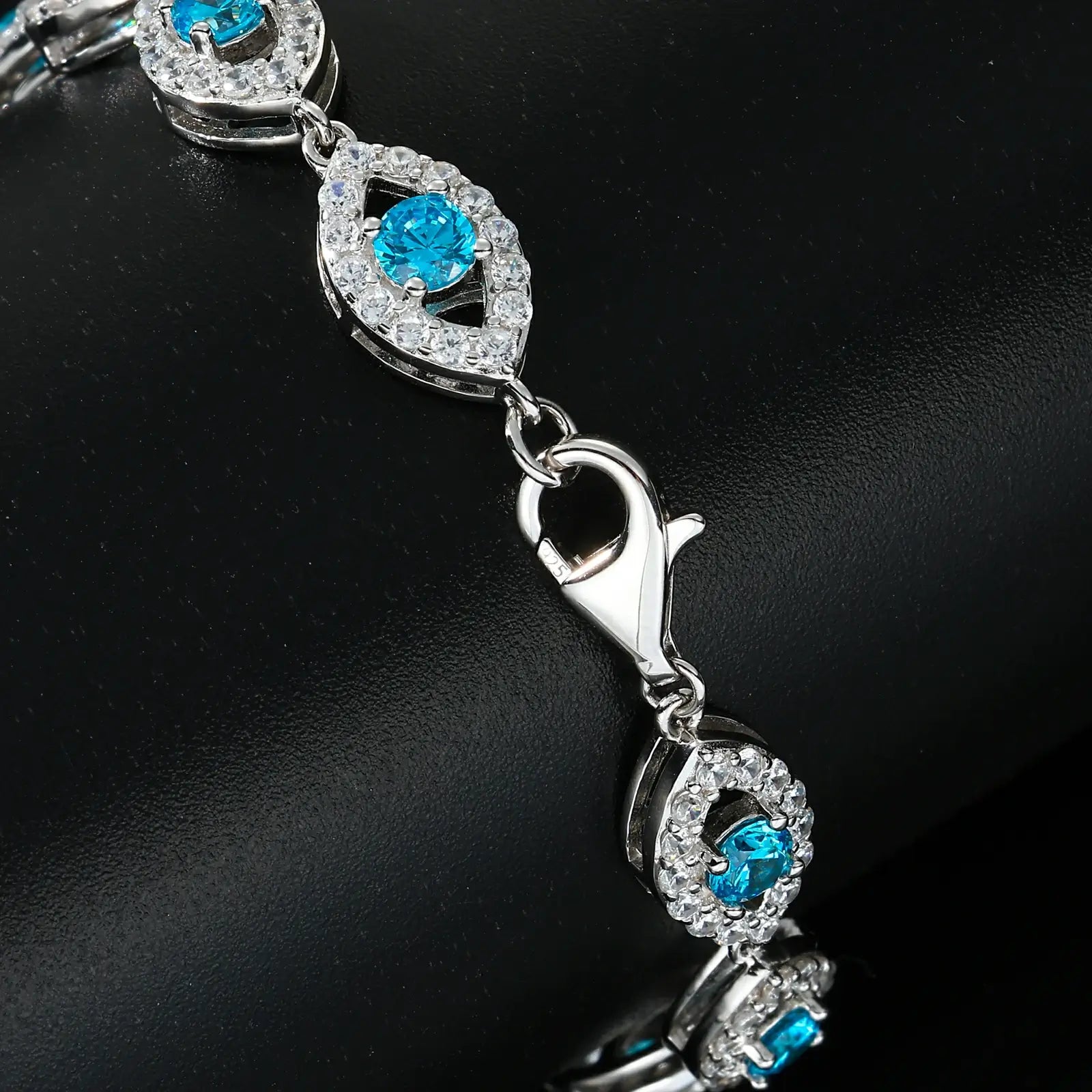 Reinforced lobster clasp with S925 stamp - stress-tested to 15kg weight | Salt-spray proof clasp mechanism