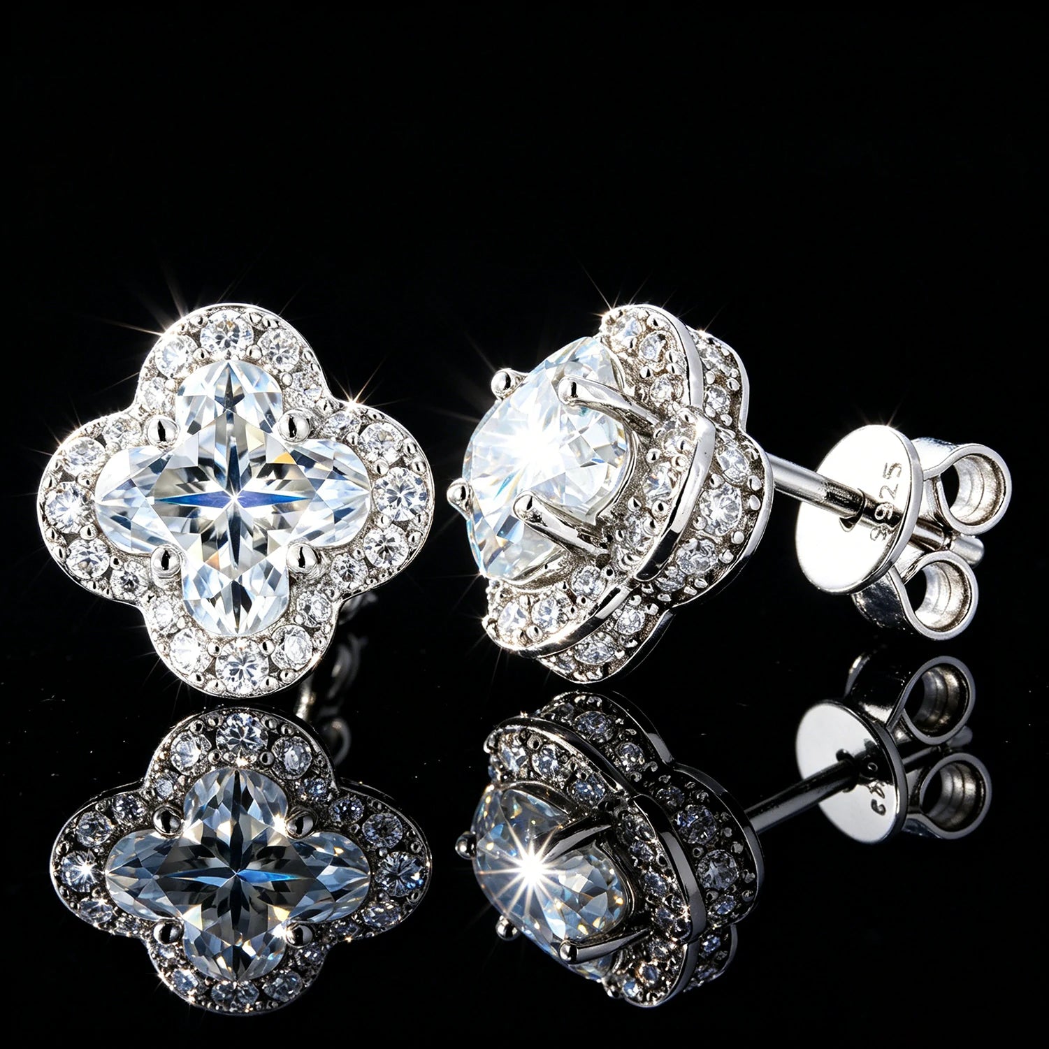 S925 Lily Cut Moissanite Four Leaf Clover Stud Earrings