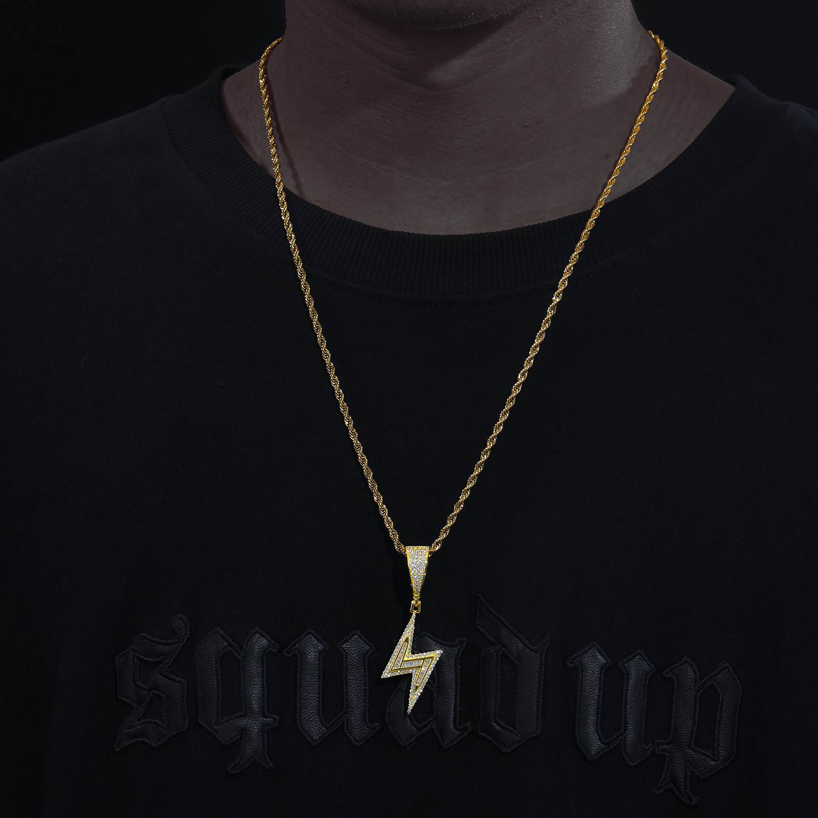 Street influencer wearing lightning bolt on twisted chain - salt-spray tested S925 core | Waterproof kinetic energy