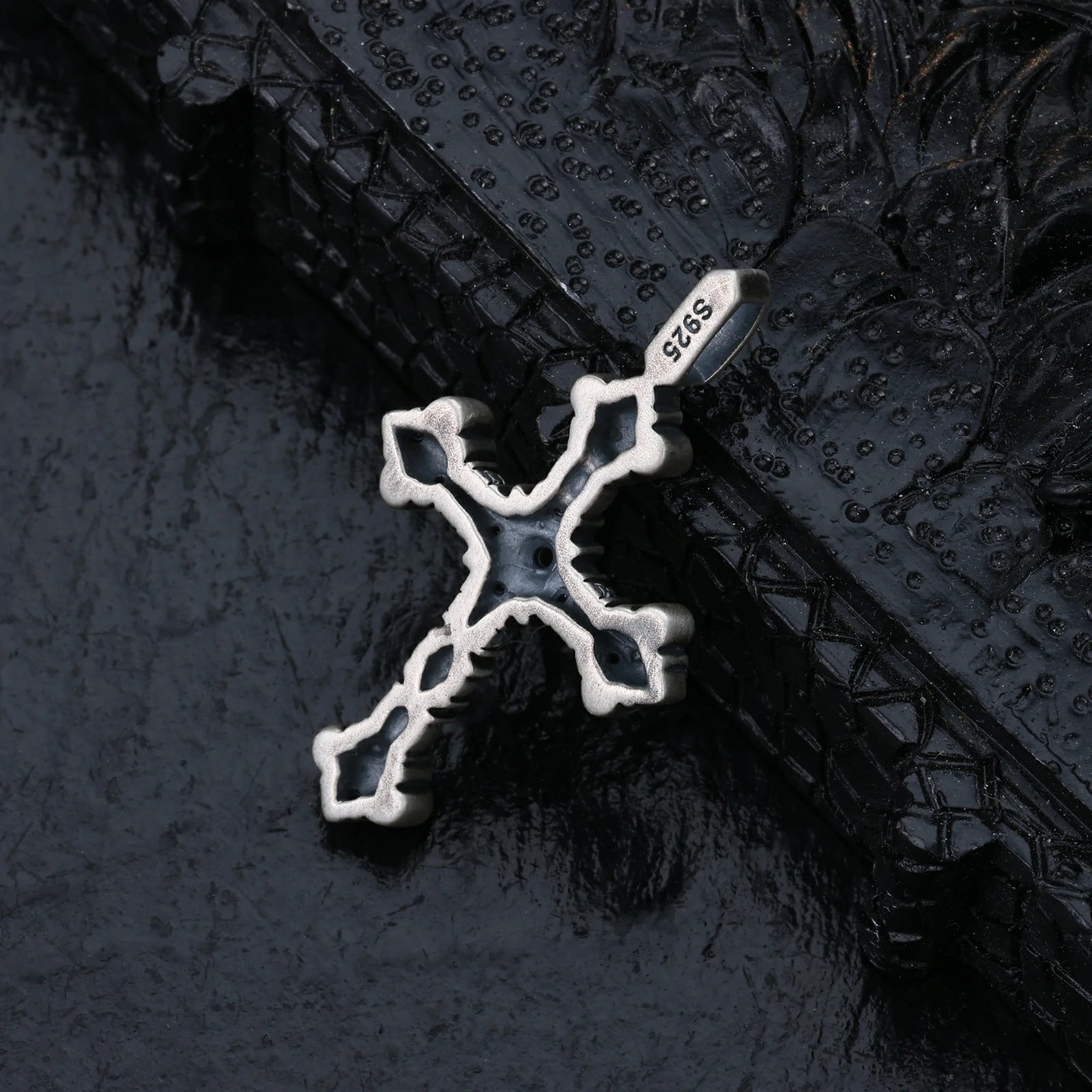 S925 Moissanite Antique Filigree Cross Pendant