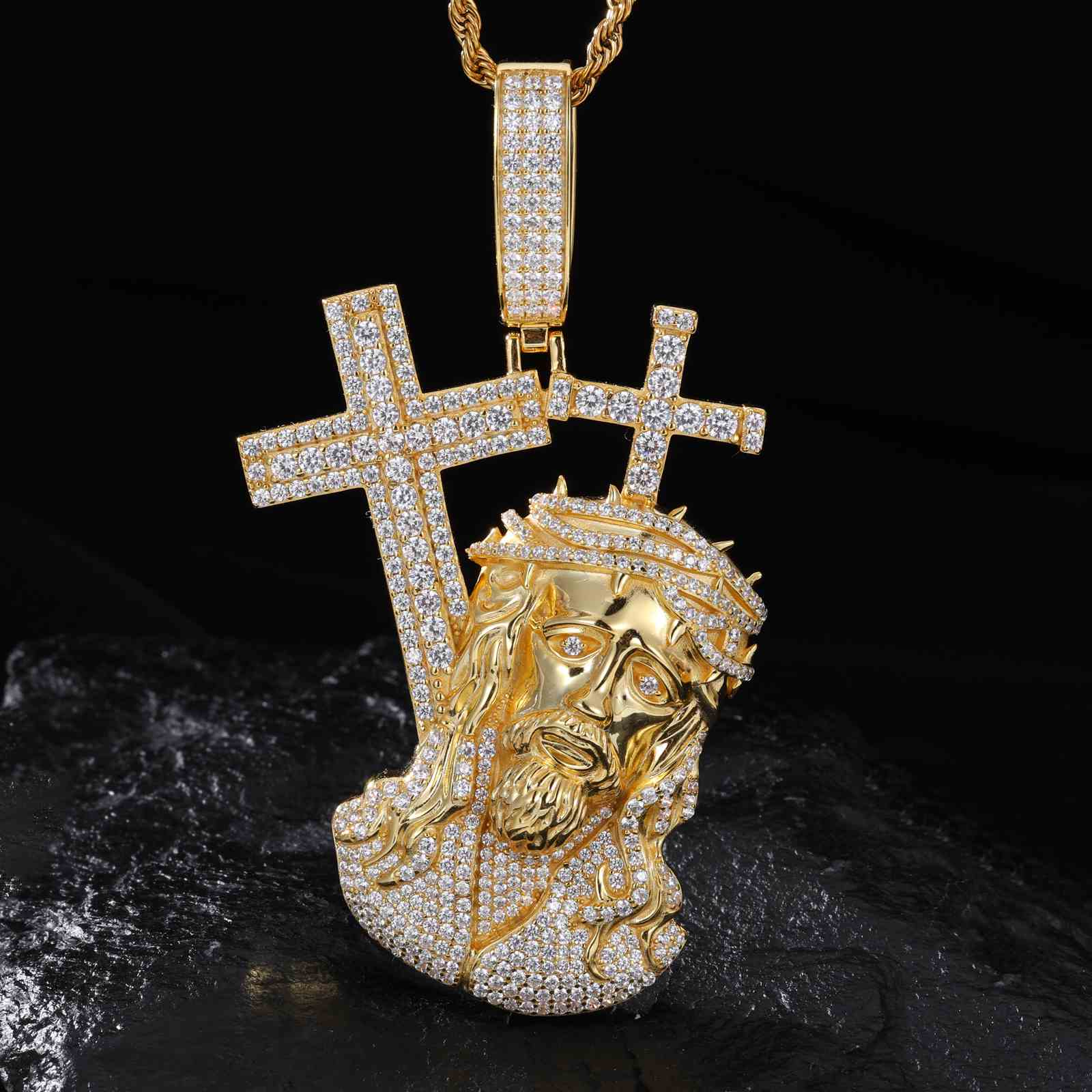 14k gold jesus face pendant