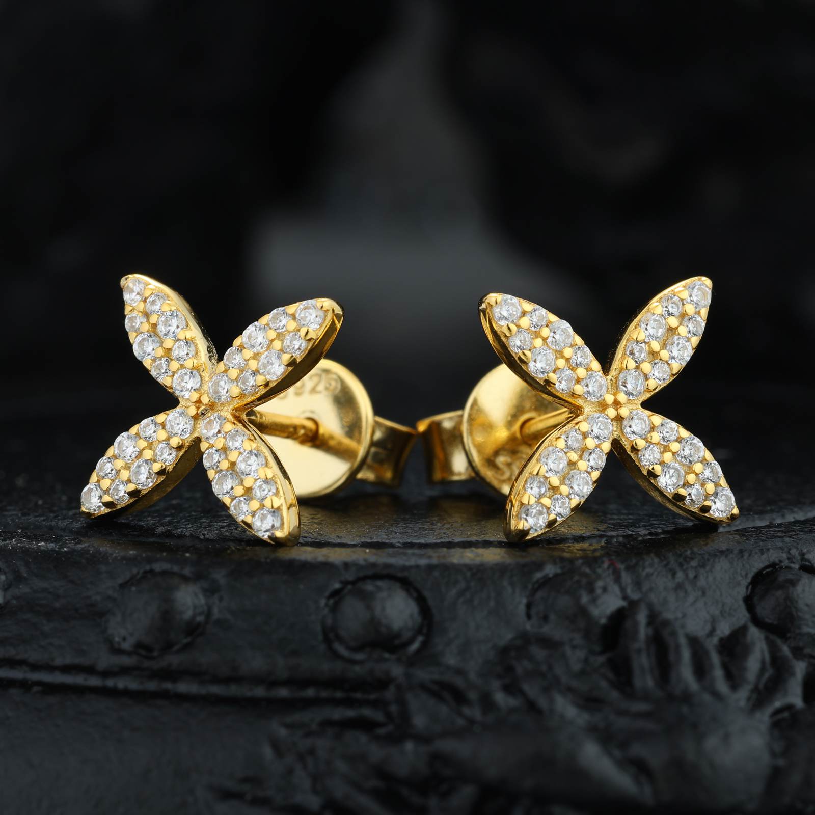 S925 Moissnaite Iced Four Leaf Clover Stud Earrings