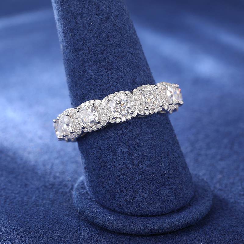 S925 1 Row Cushion Cut Moissanite Band Ring