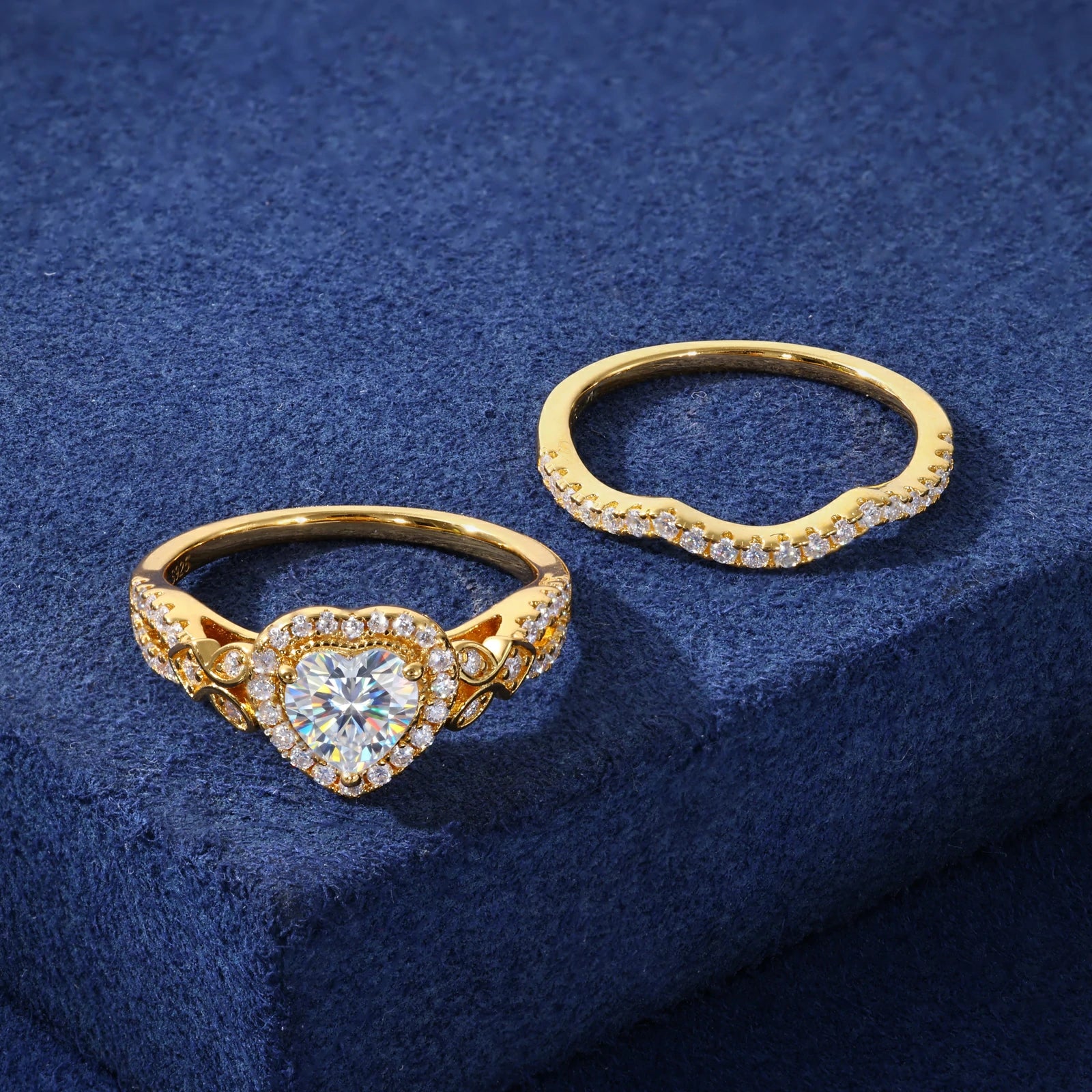 S925 0.8CT Heart Cut Moissanite Halo Wedding Ring Set