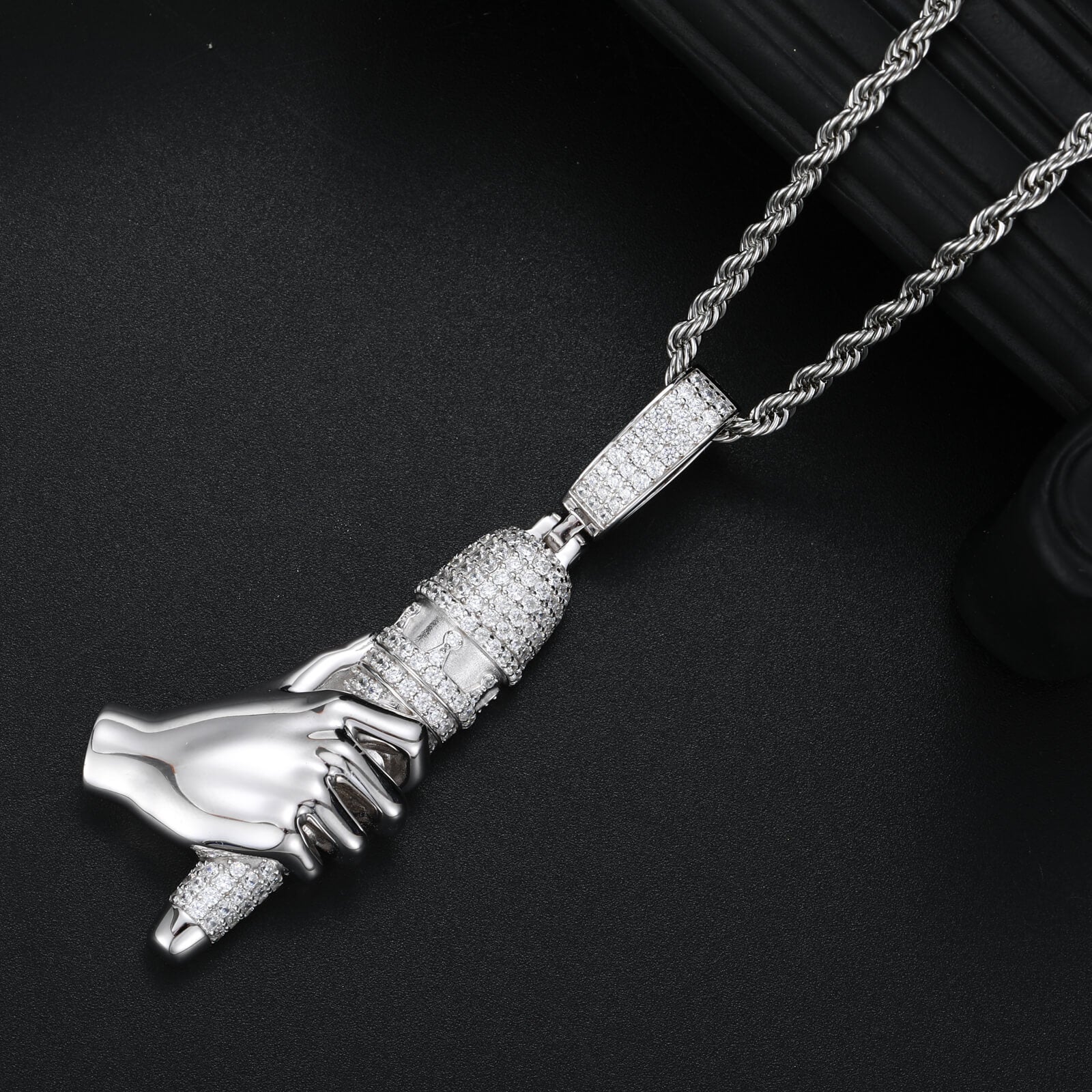 S925 Moissanite Champion Moment Pendant