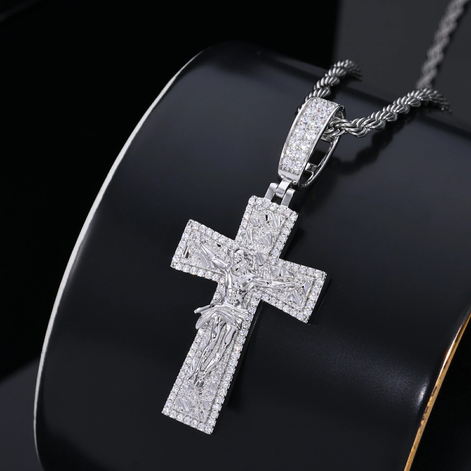 S925 Moissanite Gold Nugget Jesus Crucifix Pendant