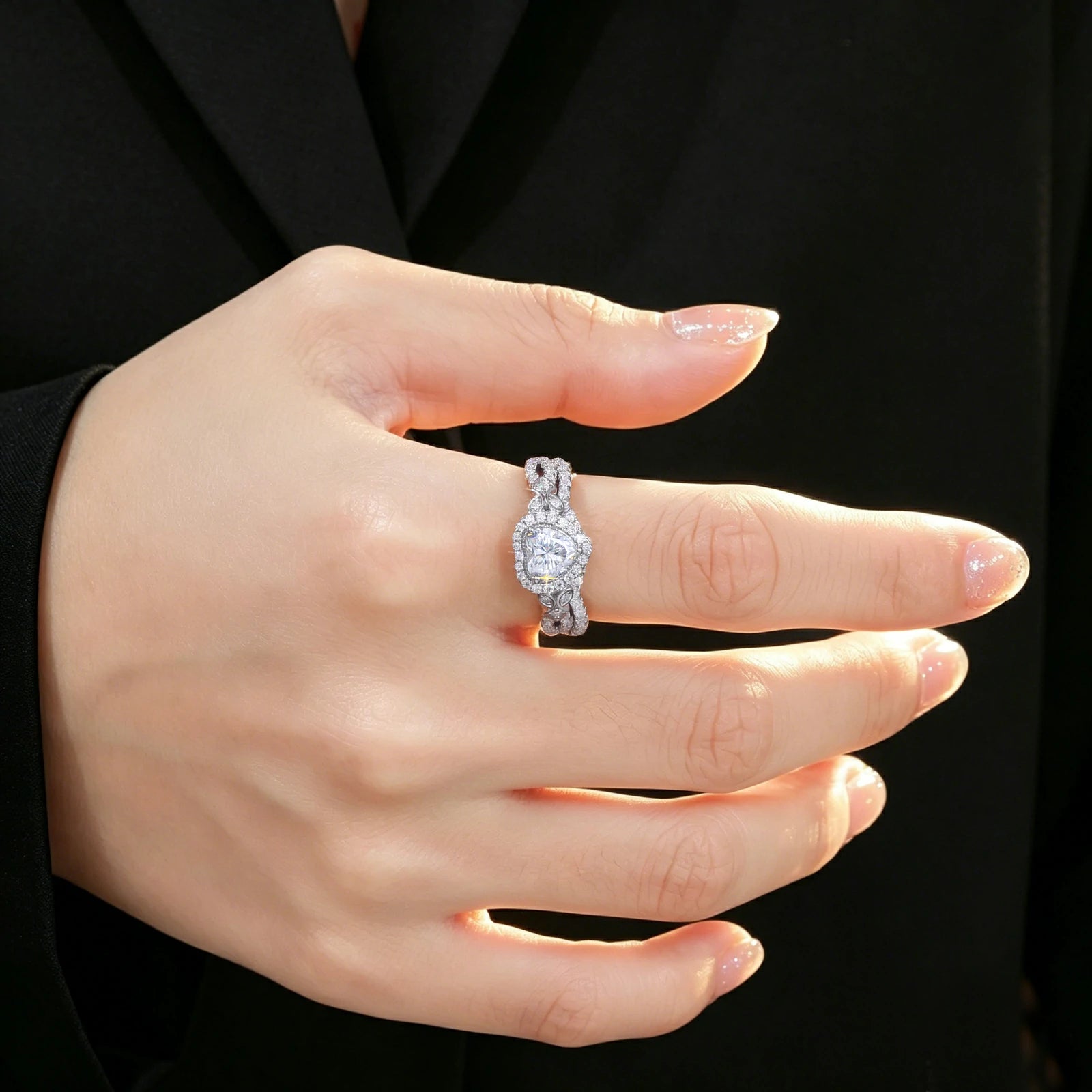 S925 0.8CT Heart Cut Moissanite Halo Wedding Ring Set