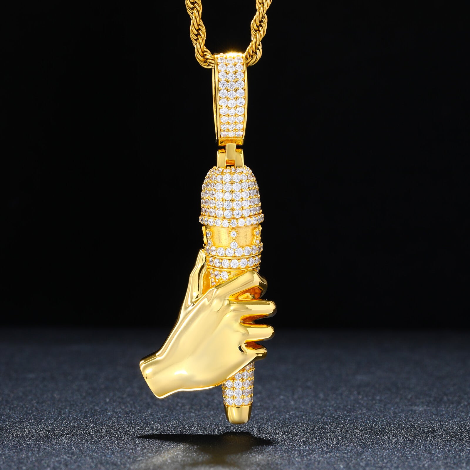 S925 Moissanite Champion Moment Pendant