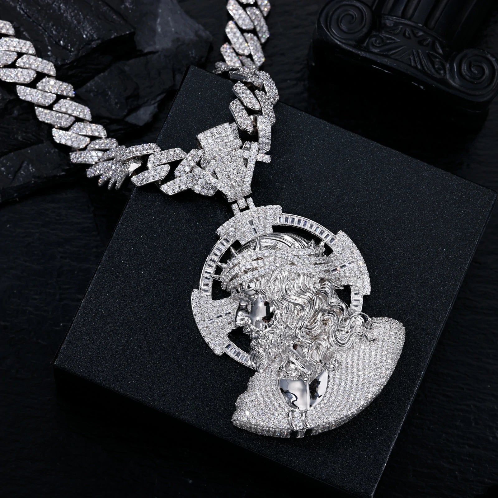S925 Moissanite Side-profile Jesus Pendant