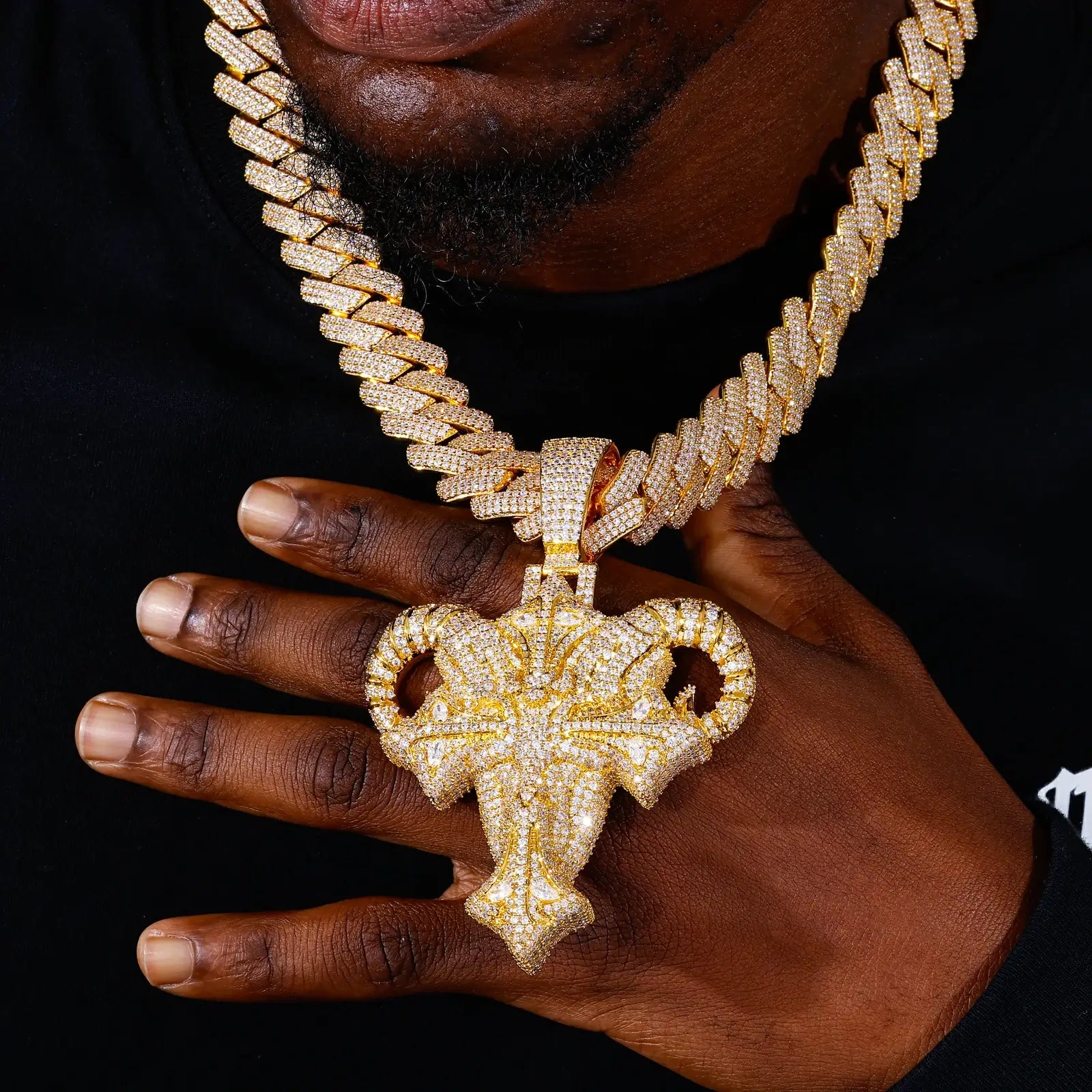 S925 Moissanite Cross Goat Head Pendant