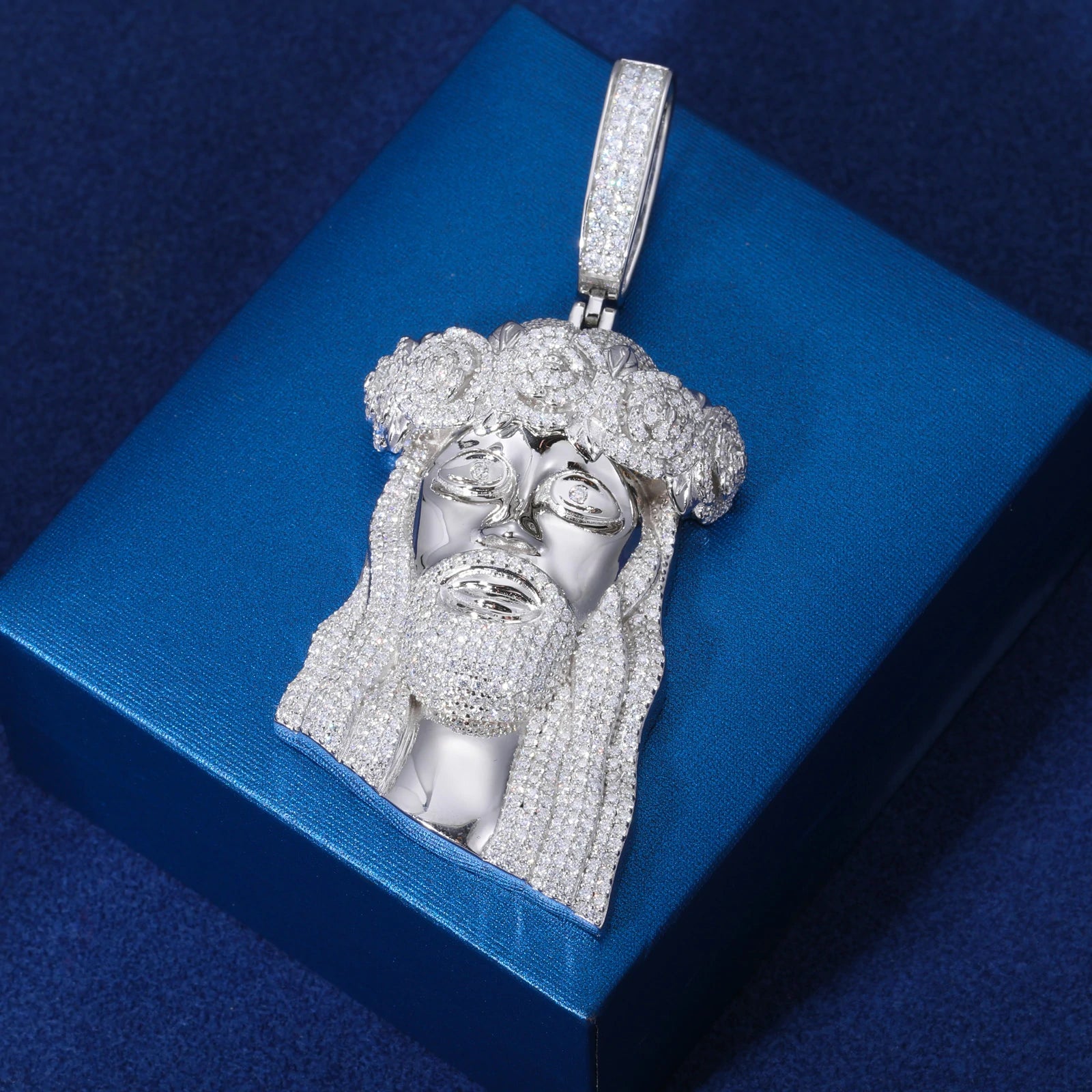 S925 Moissanite Rose Wreath Jesus Head Pendant
