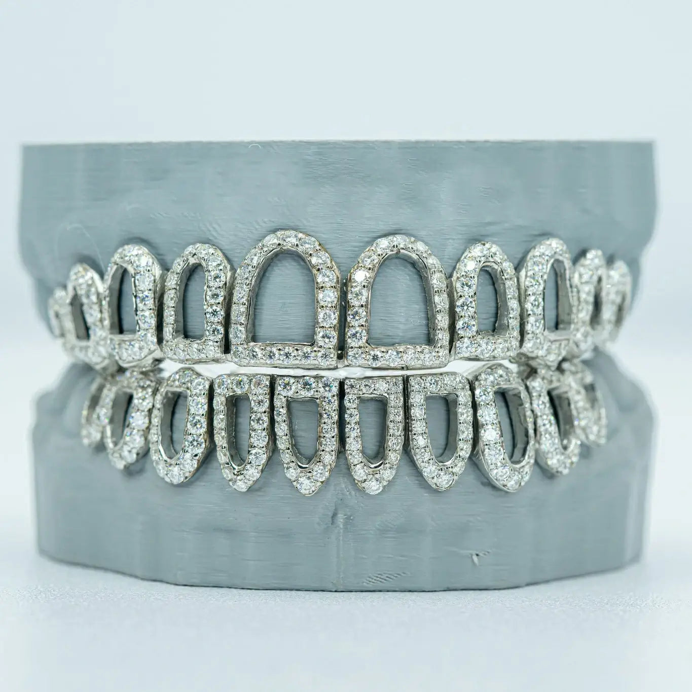 S925 Open Face Bust Down VVS Moissanite Teeth Grillz