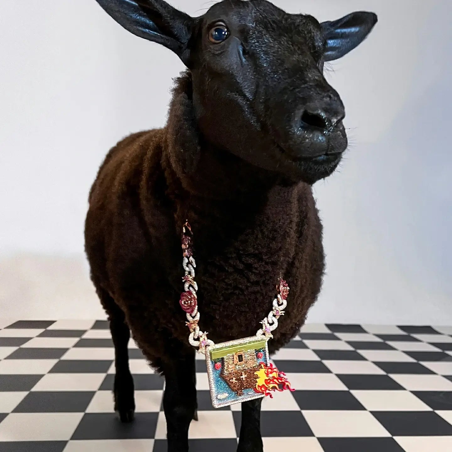 a horse wear custom burning house pendant