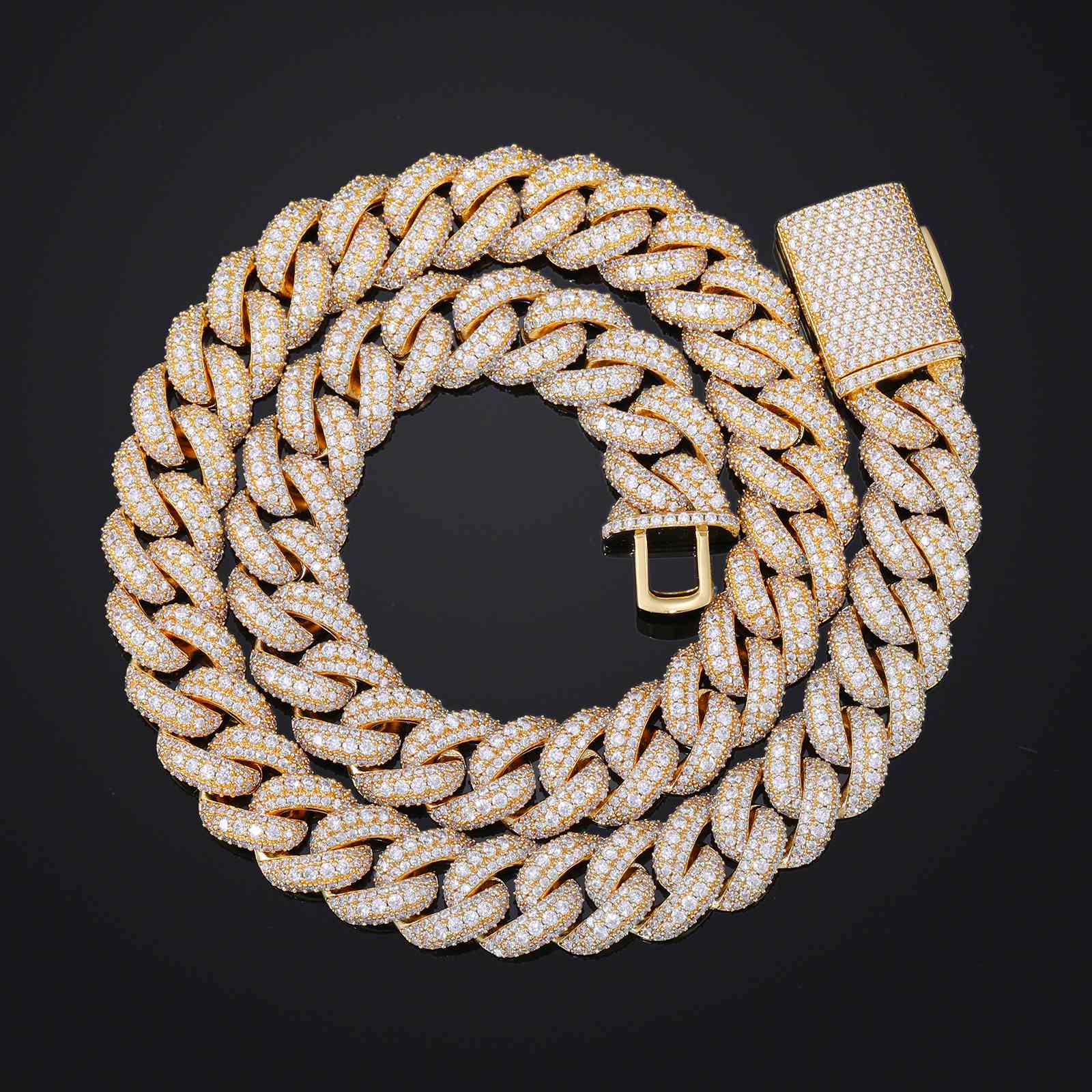 Side view of the 15mm and 18mm Cuban Link Chain, highlighting the 3D bubble texture under dramatic studio lighting