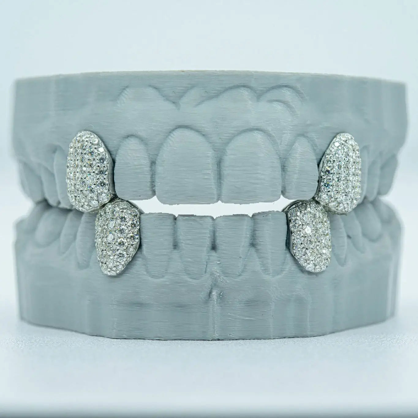 S925 Fang With Back Bar VVS Moissanite Diamond Grillz