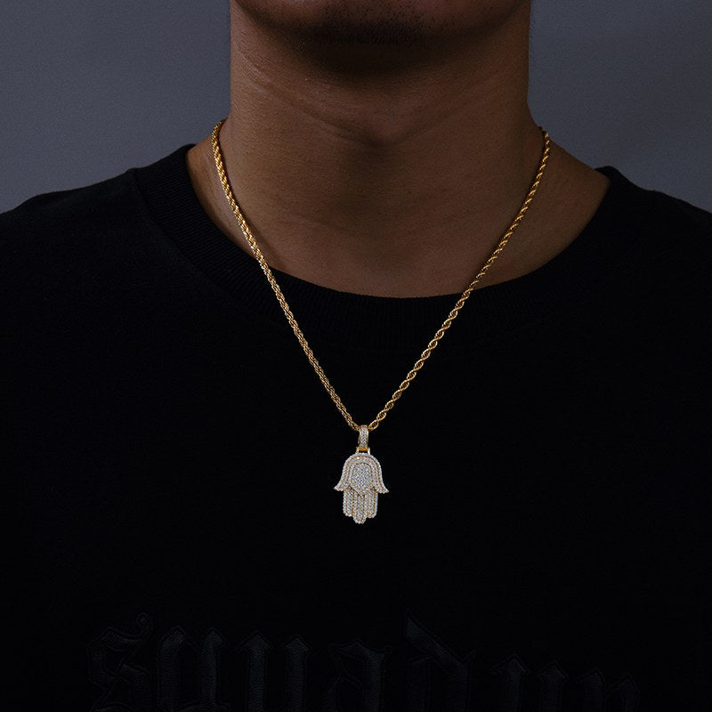 hamsa pendant gold