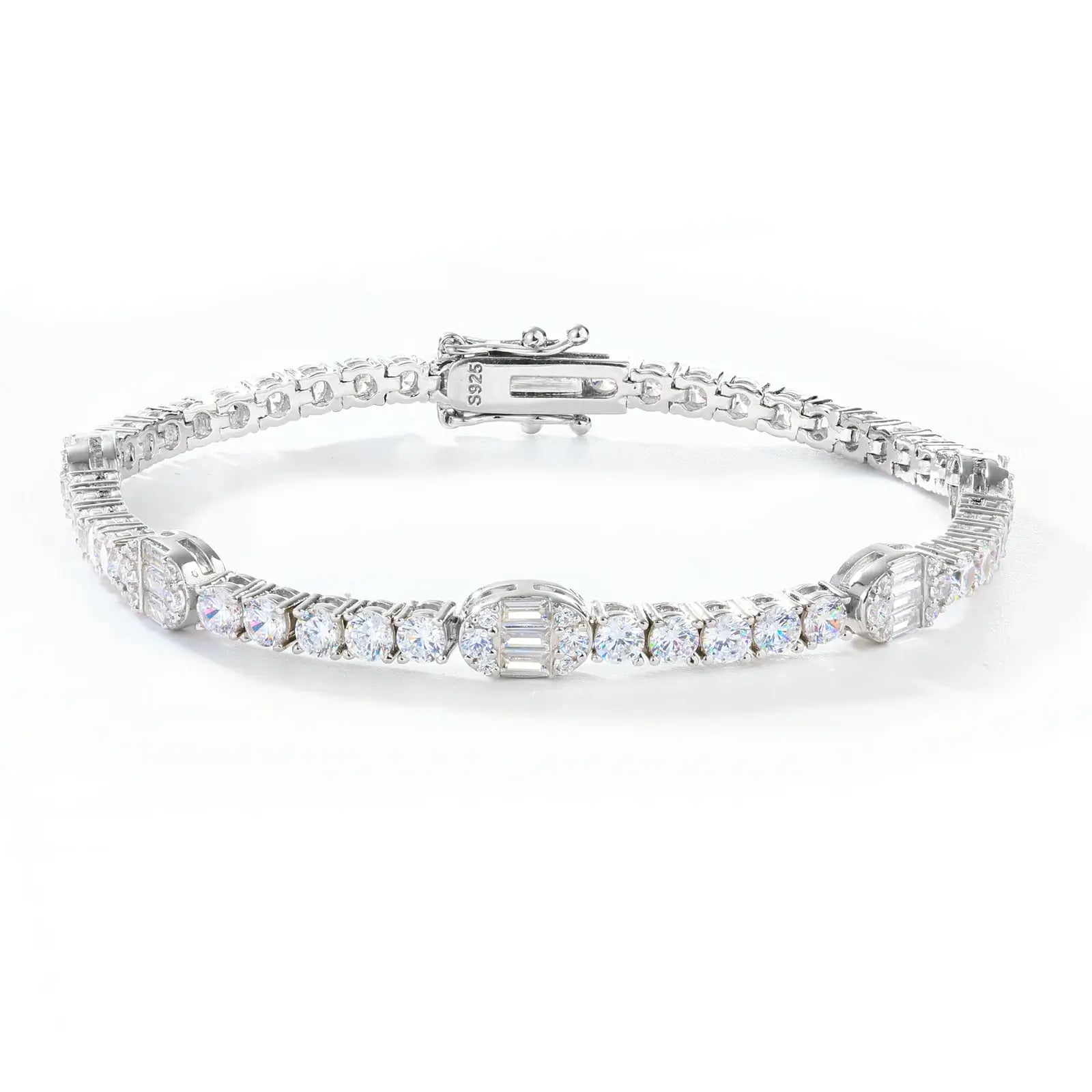 Professional product image: 5.5mm white gold pills bracelet - tarnish-proof S925 silver with geometric moissanite links