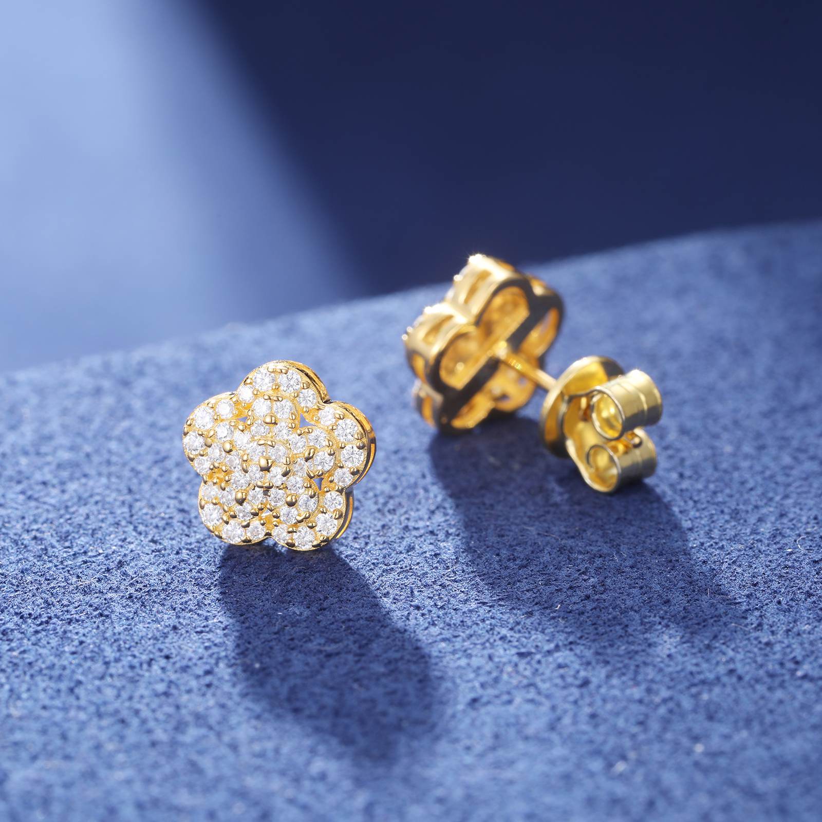 sapphire stud earrings