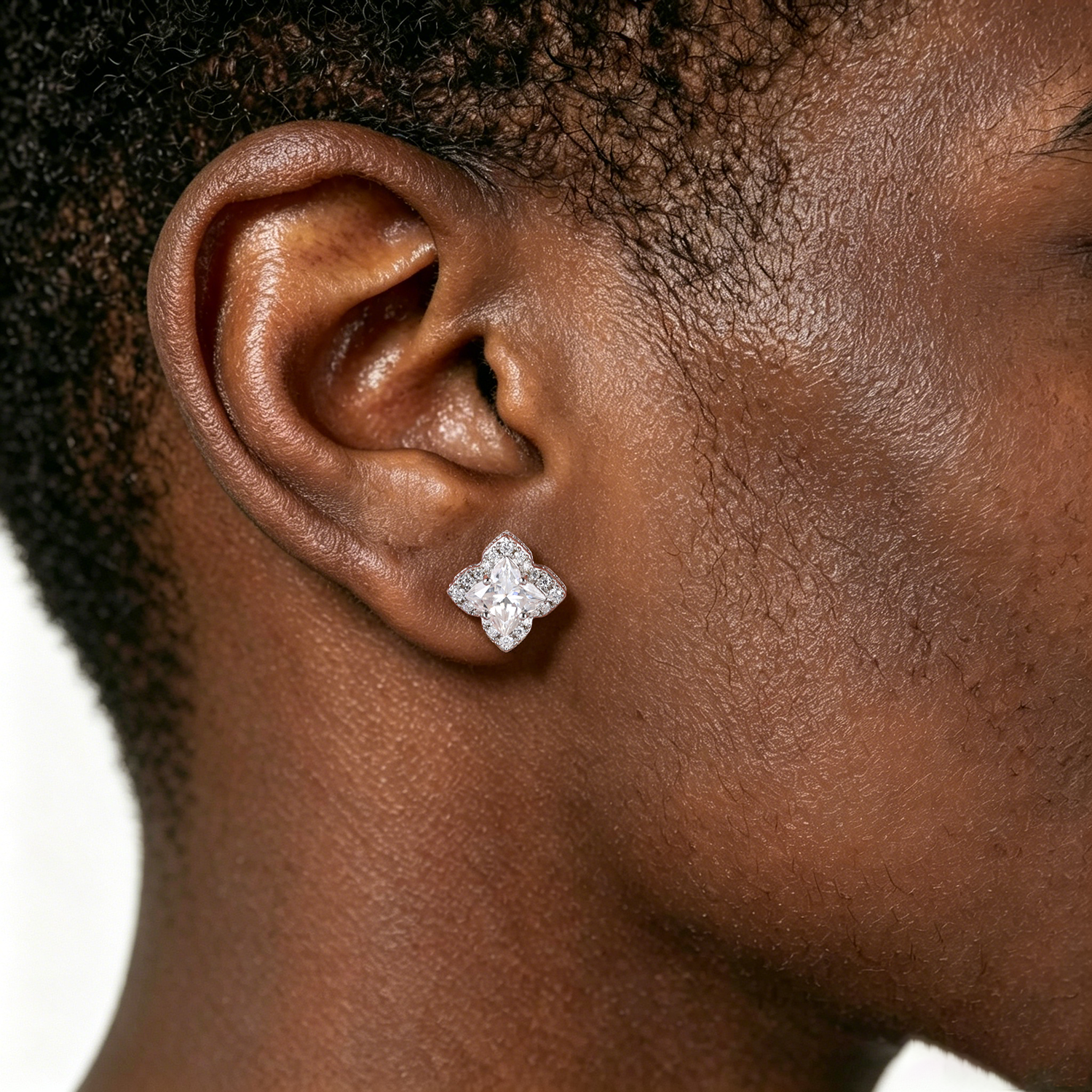 S925 Lily Cut Moissanite Star Stud Earrings