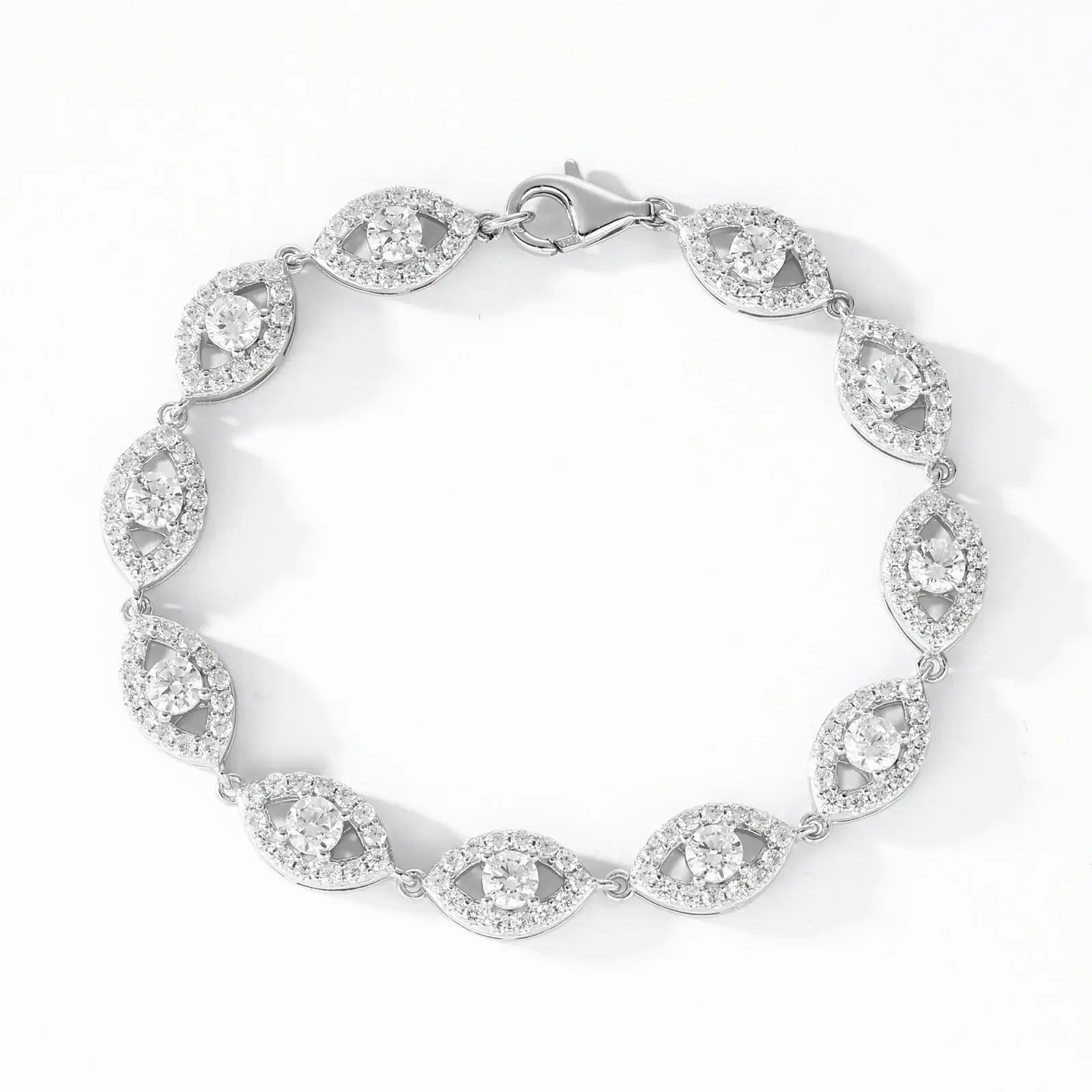 White center evil eye bracelet clinical shot - 42 moissanites per bracelet under polarized light | RI 2.65 scientific proof